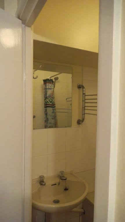 בורנמות' Laguna Hotel מראה חיצוני תמונה