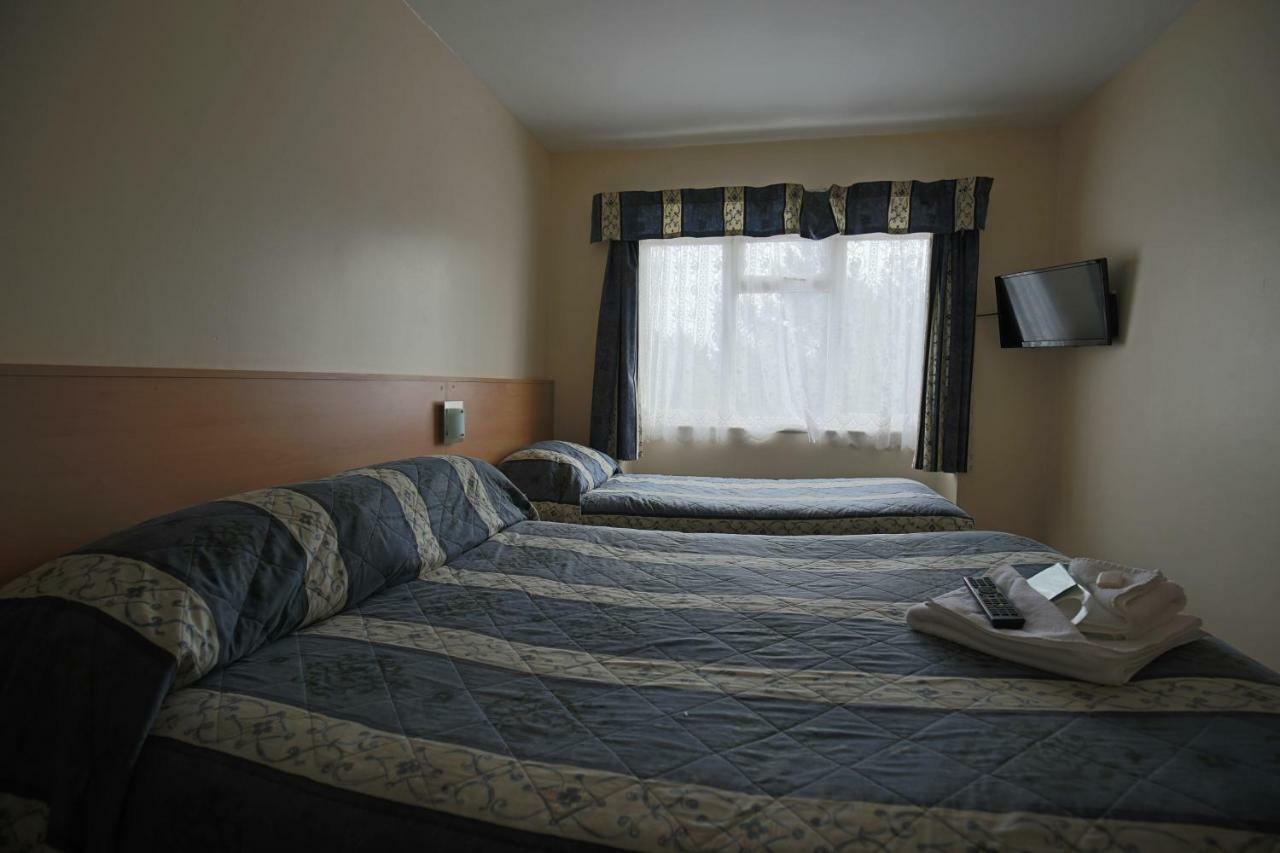 בורנמות' Laguna Hotel מראה חיצוני תמונה