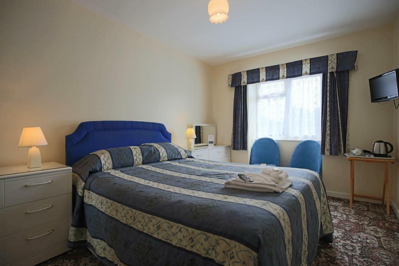 בורנמות' Laguna Hotel מראה חיצוני תמונה